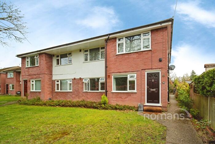 2 Bedroom Flat To Rent In Prospect Road, Farnborough, Hampshire, GU14