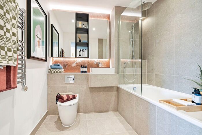 1 Bedroom Flat For Sale In Dart House The Exchange, Watford, WD24