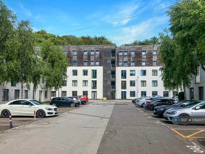 2 Bedroom Flat To Rent In Cuthbert Court, Whyteleafe, CR3