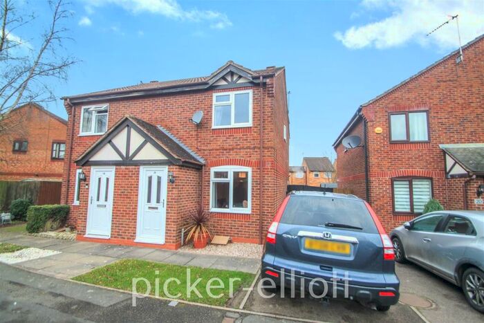 2 Bedroom Semi-Detached House To Rent In Waveney Close, Hinckley, LE10