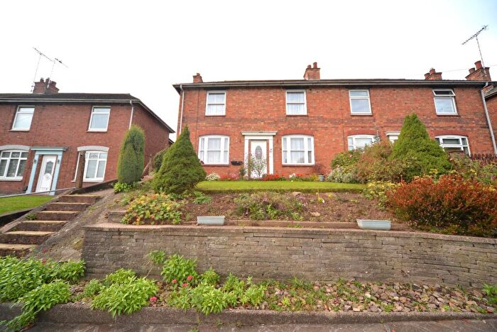 3 Bedroom Semi-Detached House For Sale In Mill Hill Lane, Burton-On-Trent, DE15