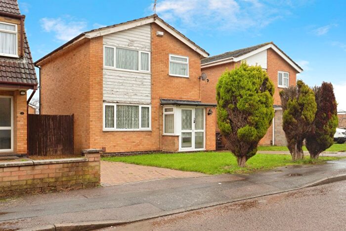 3 Bedroom Detached House For Sale In Witherdell, Leicester, LE4