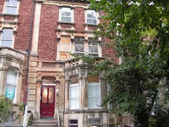 5 Bedroom Maisonette To Rent In Top Floor Flat, Hanbury Road, BS8