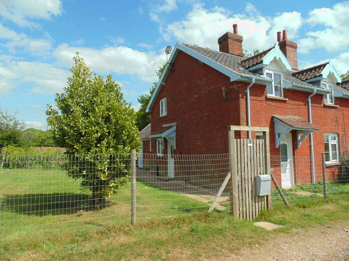 3 Bedroom Semi-Detached House To Rent In Flordon, Norwich, NR15