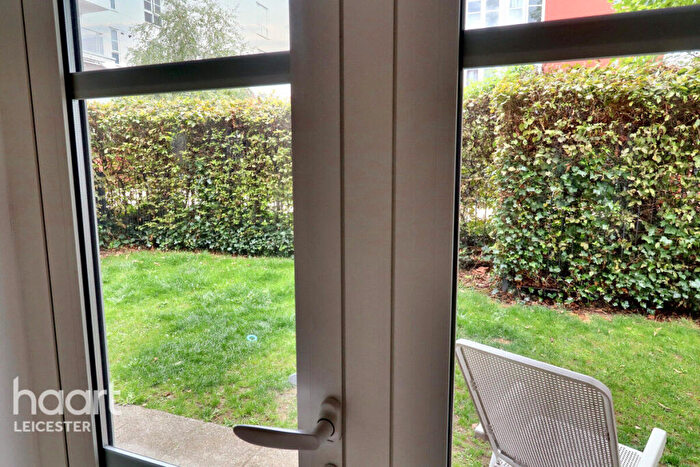 2 Bedroom Duplex For Sale In Watkin Road, Leicester, LE2