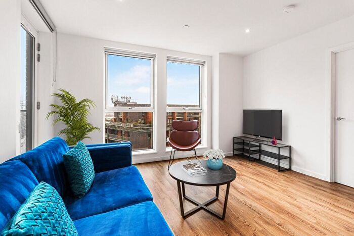 1 Bedroom Apartment To Rent In Silvertown Way, London, E16