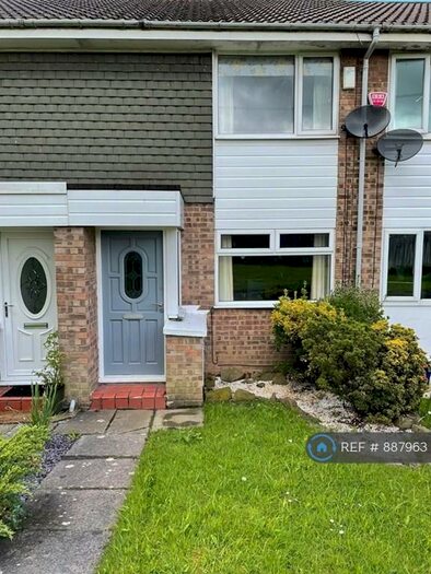 2 Bedroom Terraced House To Rent In Grebe Walk, Stockport, SK2
