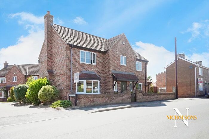 4 Bedroom Detached House For Sale In Hood Croft, Haxey, Doncaster, DN9