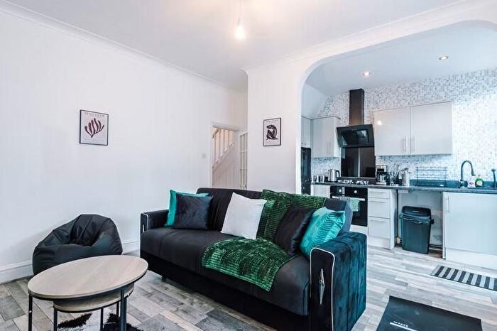 3 Bedroom End Of Terrace House To Rent In Monart Road, Manchester, M9