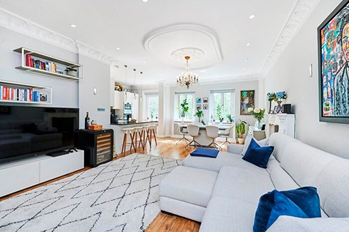 2 Bedroom Flat For Sale In Westbourne Terrace, Bayswater, London, W2