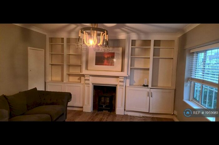 3 Bedroom End Of Terrace House To Rent In Ridge Road, North Cheam, SM3