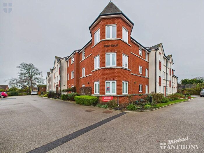 1 Bedroom Flat For Sale In Pearl Court, Aylesbury, Buckinghamshire, HP21