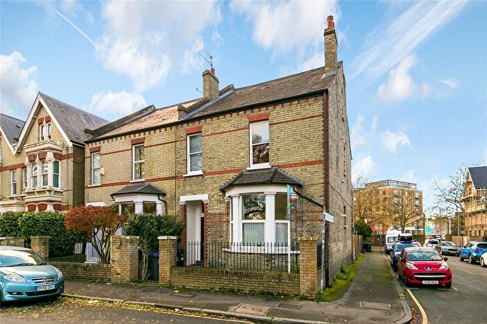 Studio To Rent In Fairfield West, Kingston Upon Thames, KT1