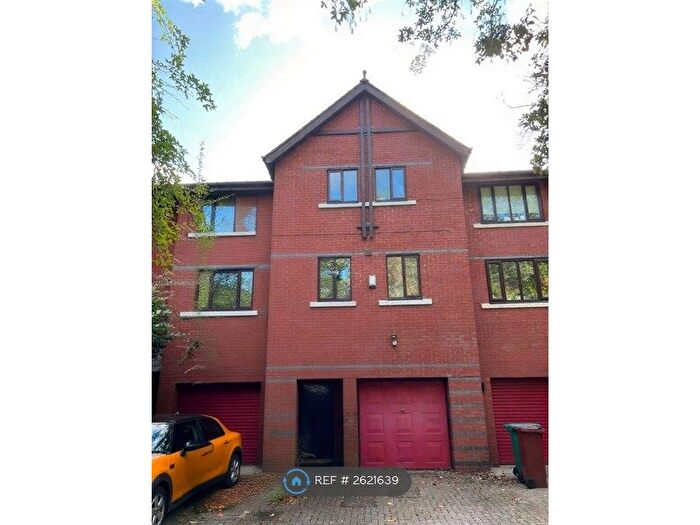 3 Bedroom Terraced House To Rent In Palatine Road, Manchester, M20