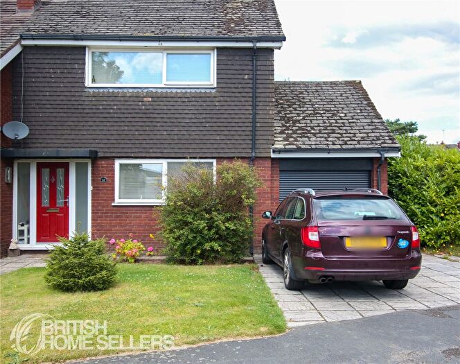 3 Bedroom End Of Terrace House For Sale In Hollow Oak Lane, Cuddington, Northwich, Cheshire, CW8