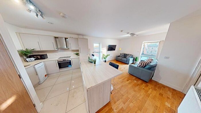 5 Bedroom Flat To Rent In Kilbourn Street, Nottingham, NG3