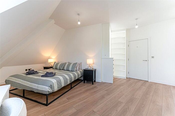 2 Bedroom Apartment To Rent In Royal House, Princes Gate, - Homer Road, Solihull, B91