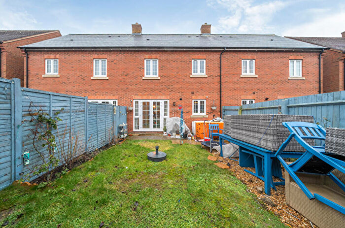 3 Bedroom Terraced House For Sale In Teeswater, Buckingham, MK18