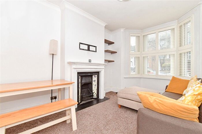 2 Bedroom Maisonette For Sale In Katherine Road, London, E7