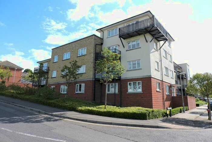 2 Bedroom Apartment To Rent In Lovegrove House, HP13