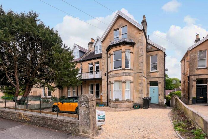 2 Bedroom Apartment To Rent In Combe Park, Bath, BA1