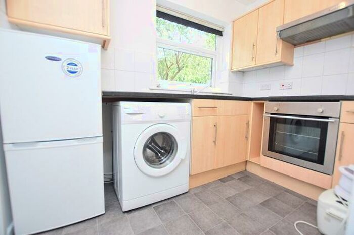 1 Bedroom Apartment To Rent In Tollgate Court, Sheffield, S3