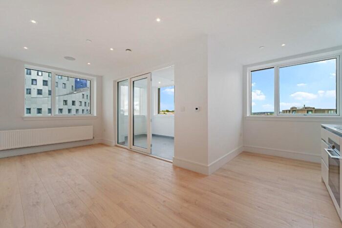 3 Bedroom Flat To Rent In Boston House, Wembley, HA9