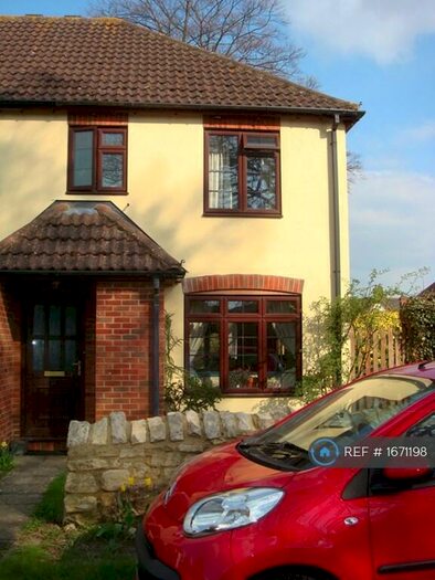 3 Bedroom Semi-Detached House To Rent In Biscoe Court, Oxfordshire, OX33