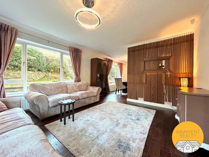 3 Bedroom Detached House To Rent In Greenway Drive, Sutton Coldfield, B73