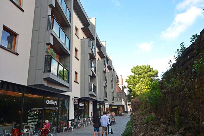1 Bedroom Apartment To Rent In Roman Walk, Exeter, Devon, EX1