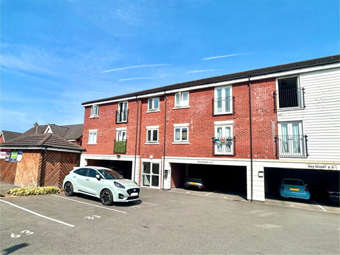 2 Bedroom Flat For Sale In Southgate Way, Dudley, DY1