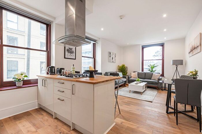 2 Bedroom Flat For Sale In York Road, Battersea, London, SW11