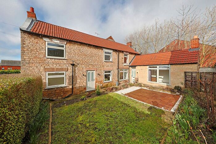 3 Bedroom Semi Detached House For Sale In Rectory Road, Clowne, Chesterfield, S43