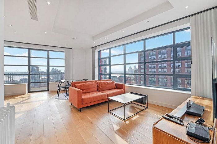 2 Bedroom Flat For Sale In Defoe House, London City Island, E14