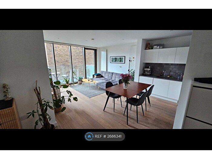 2 Bedroom Flat To Rent In Schooner Road, London, E16