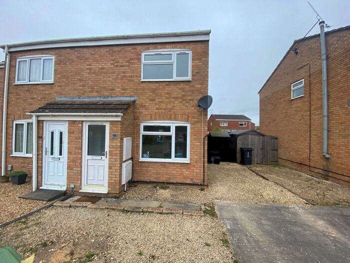 2 Bedroom Semi-Detached House To Rent In Symonds, Freshbrook, Swindon, SN5