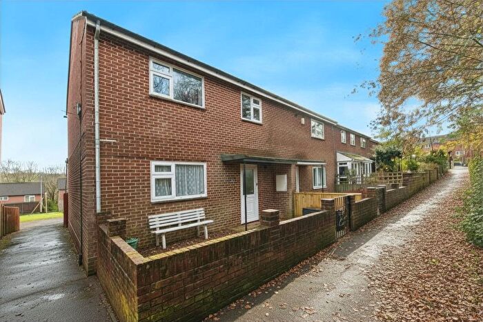 3 Bedroom End Of Terrace House For Sale In Cameron Close, Tiverton, EX16