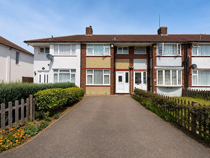 3 Bedroom Terraced House For Sale In Stanford Road, Luton, Bedfordshire, LU2