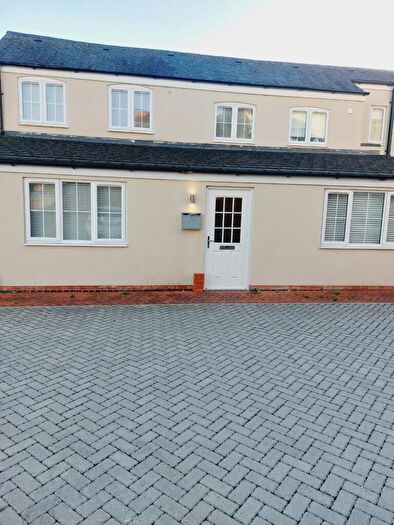 2 Bedroom Bungalow To Rent In Temple Street, Rugby, CV21