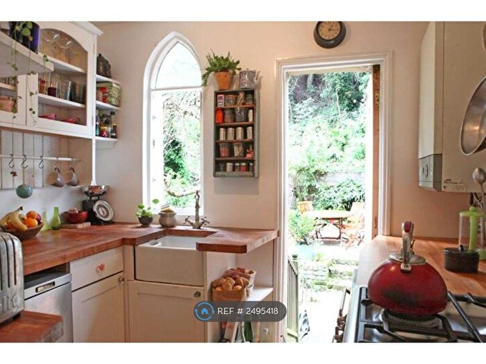 2 Bedroom Flat To Rent In Archway Road, London, N19