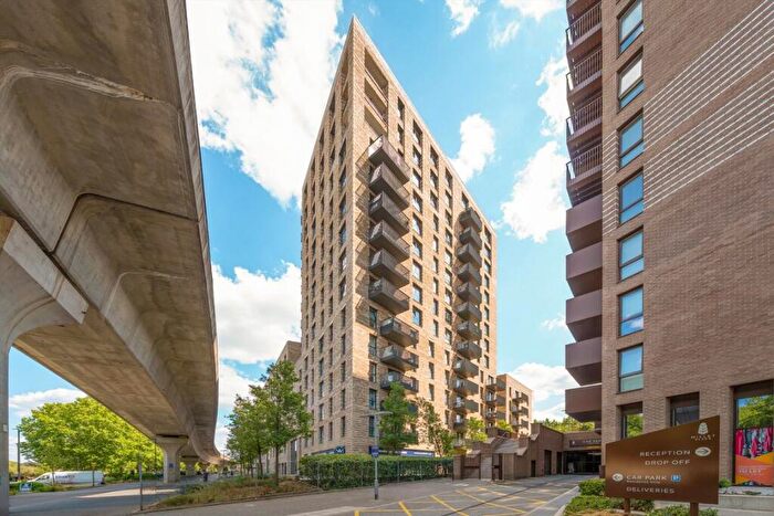 1 Bedroom Flat To Rent In Bramwell Way, Pontoon Docks, E16