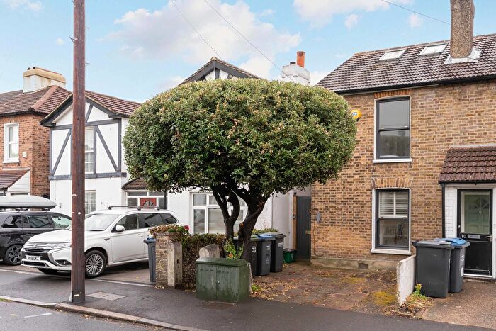 3 Bedroom End Terrace House For Sale In Haling Road, South Croydon, CR2