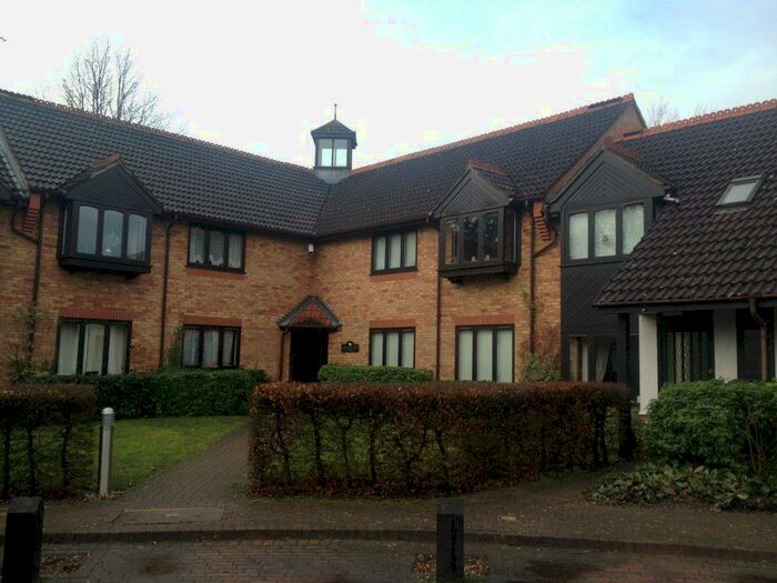 2 Bedroom Flat To Rent In Stanbury Gate Reading, RG7