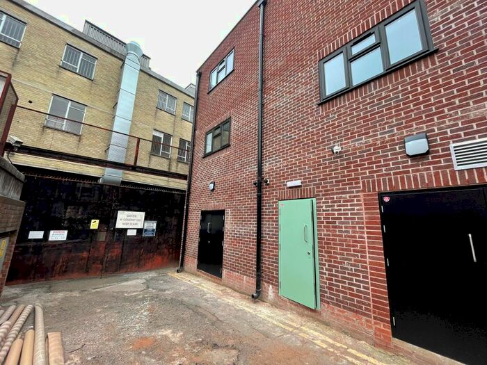 2 Bedroom Flat To Rent In Castle Yard, Wolverhampton, WV1