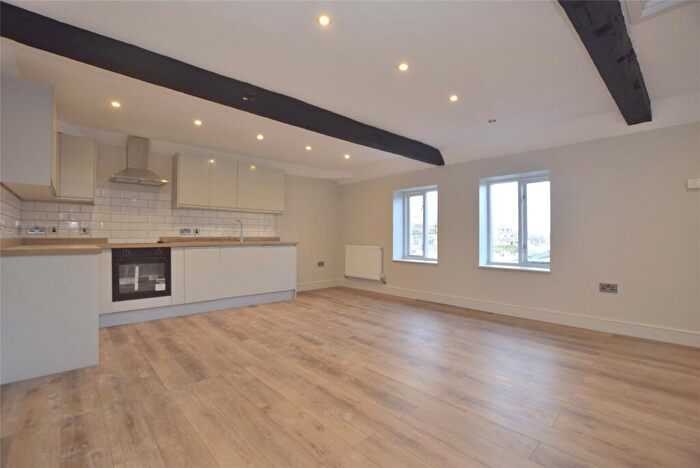 2 Bedroom House To Rent In High Street, Tewkesbury, Gloucestershire, GL20