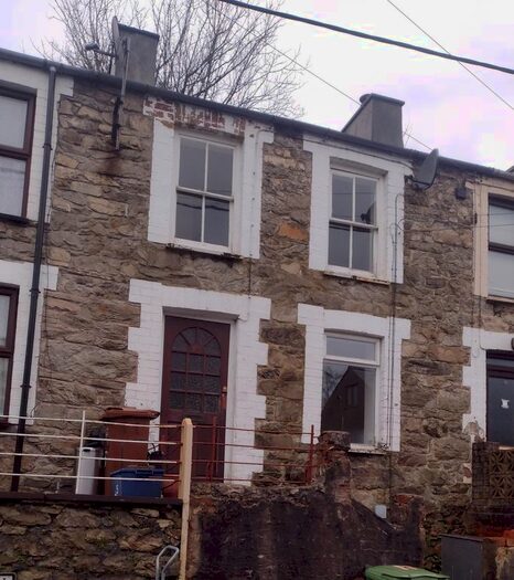 2 Bedroom Terraced House To Rent In Tai Craig Y Don, Cwm Y Glo, LL55
