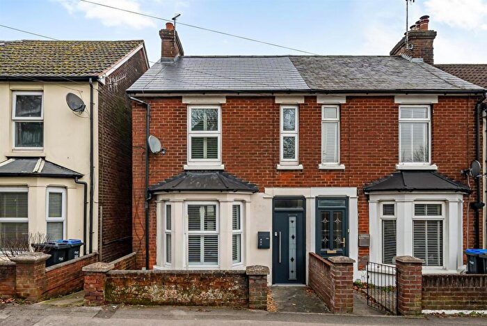 2 Bedroom End Of Terrace House To Rent In Devizes Road, Salisbury, SP2