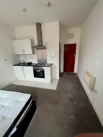 Studio To Rent In King Street, Luton, LU1