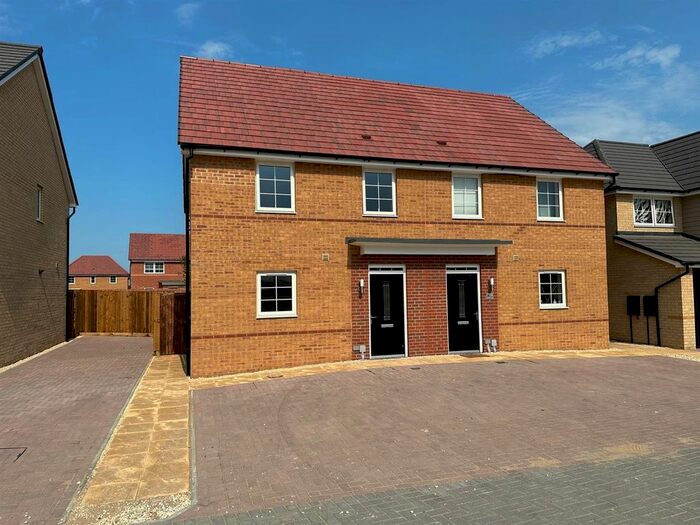 3 Bedroom Semi-Detached House To Rent In Langsett Gardens, Hampton Water, Peterborough, PE7