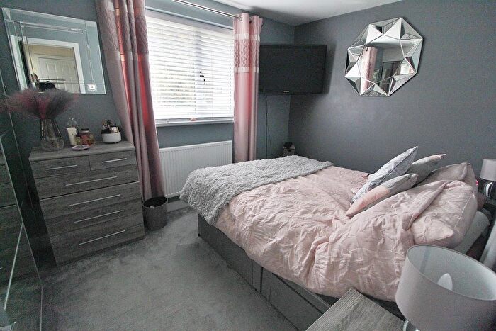 3 Bedroom End Of Terrace House For Sale In Bliss Close, Waterlooville, PO7